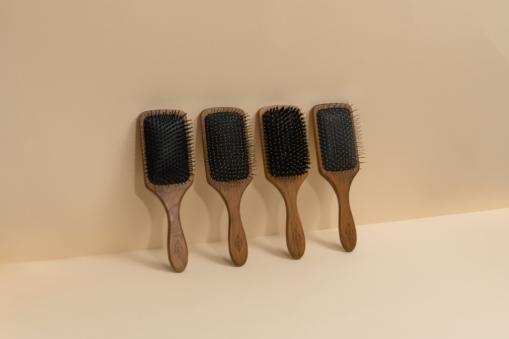 AZH Wood Paddle Brush / Gentle-Care